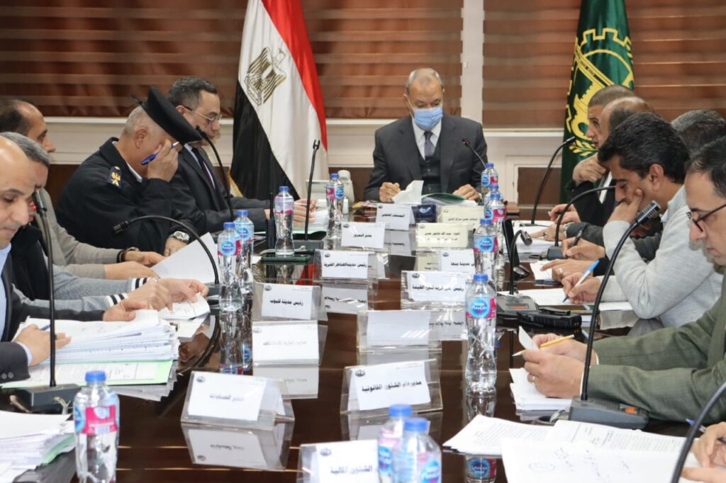 لتعظيم الموارد .. محافظ القليوبية يترأس اجتماع اللجنة العليا للإعلانات لتعظيم الموارد .. محافظ القليوبية يترأس اجتماع اللجنة العليا للإعلانات