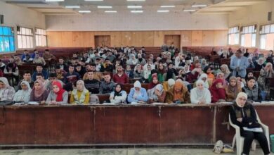 تجارة بنها تنظم ندوة توعوية بعنوان "تقدر من غيرها"