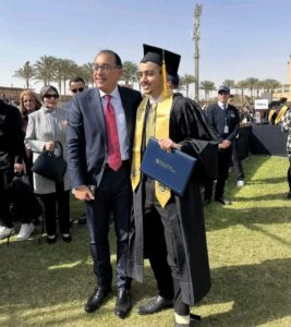 رئيس الوزراء يحتفل بتخرج نجله من الجامعة الأمريكية بالقاهرة