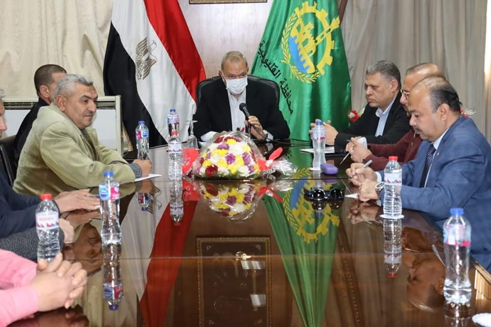 لدهان الواجهات .. محافظ القليوبية يجتمع بملاك العقارات المطلة على الطريق الدائري لدهان الواجهات .. محافظ القليوبية يجتمع بملاك العقارات المطلة على الطريق الدائري