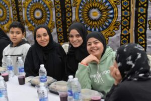 أطول مائدة إفطار بالقليوبية بحضور 12 ألف مواطن (صور)