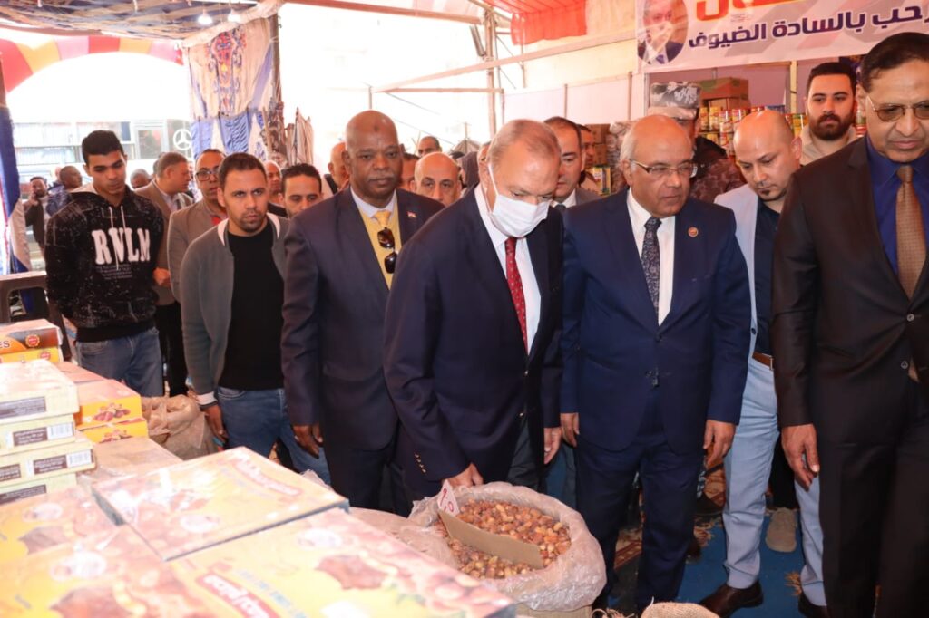 محافظ القليوبية يفتتح 4 معارض أهلًا رمضان محافظ القليوبية يفتتح 4 معارض أهلًا رمضان