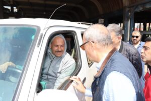 محافظ القليوبية يتابع حركة المواقف بعد رفع تعريفة الركوب