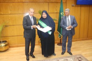 محافظ القليوبية يشهد إحتفالية المحافظة بعيد الأم ويكرم عدد من الأمهات المثاليات بالمحافظة