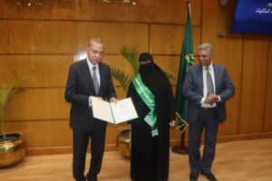 محافظ القليوبية يشهد إحتفالية المحافظة بعيد الأم ويكرم عدد من الأمهات المثاليات بالمحافظة