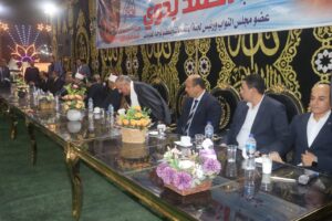 محافظ القليوبية يكرم حفظة القران الكريم علي مستوي 70 قرية