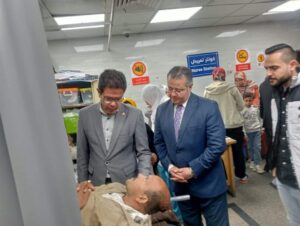 رئيس جامعة بنها يتفقد الخدمة الطبية بالمستشفى الجامعي (صور)
