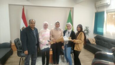 شبان بنها تكرم نائب محافظ القليوبية فى اليوم العالمى للمرأة شبان بنها تكرم نائب محافظ القليوبية فى اليوم العالمى للمرأة
