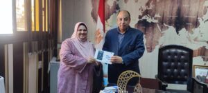 مصطفي فرج يكرم وكلاء مجمع مدارس الشبان العالمية ببنها