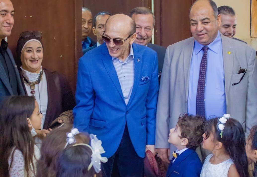 الفنان محمد صبحي ينشر صورة شبان بنها عبر حسابه الرسمي على فيس بوك