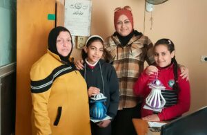 كيفية صنع فانوس رمضان.. ورشة عمل بشبان بنها 