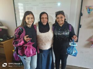 كيفية صنع فانوس رمضان.. ورشة عمل بشبان بنها 