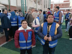 أطفال القليوبية يزينون وجوههم بأعلام مصر وفلسطين في قافلة السعادة لحياة كريمة بشبين القناطر