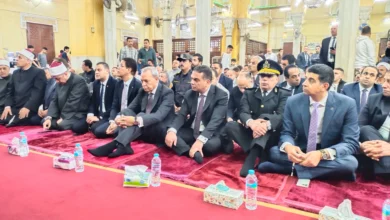 محافظ القليوبية يؤدي صلاة عيد الفطر المبارك بمسجد ناصر ببنها (صور)