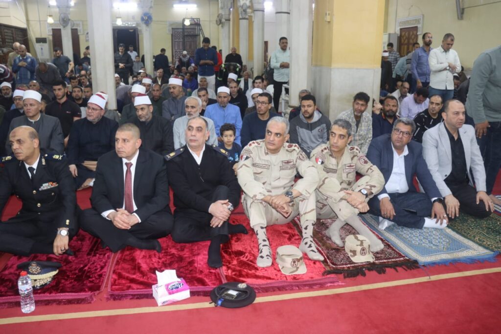 محافظ القليوبية يشهد احتفالية "ليلة القدر" بمسجد ناصر بمدينة بنها محافظ القليوبية يشهد احتفالية "ليلة القدر" بمسجد ناصر بمدينة بنها
