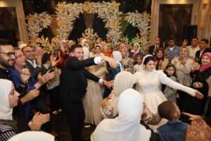 مبروك للصحفي محمود عواد الزفاف السعيد