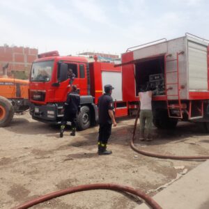 السيطرة على حريق في مخازن أغذية وبلايستك بالخانكة