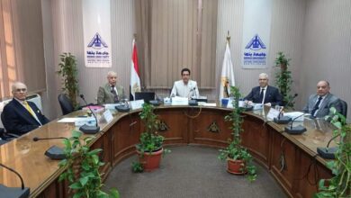 رئيس جامعة بنها يترأس لجنة اختيار عميد كلية الطب البشري