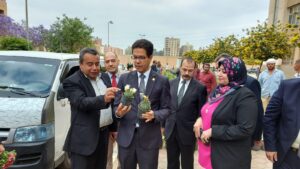 رئيس جامعة بنها يفتتح معرض الزهور الأول احتفالا بأعياد الربيع