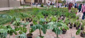 رئيس جامعة بنها يفتتح معرض الزهور الأول احتفالا بأعياد الربيع