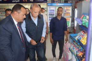 محافظ القليوبية يقود حملة تفتيشية على المخابز والهايبرات بالخانكة - صور