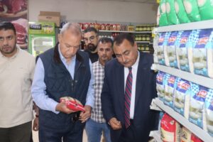 محافظ القليوبية يقود حملة تفتيشية على المخابز والهايبرات بالخانكة - صور