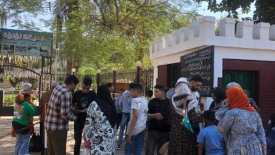 إقبال المواطنين على حدائق القناطر في ثاني أيام العيد إقبال المواطنين على حدائق القناطر في ثاني أيام العيد