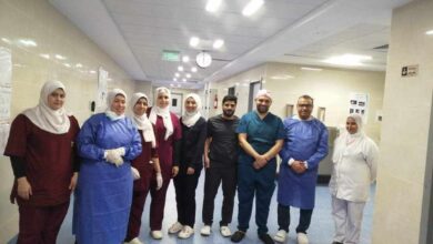 إنقاذ حياة شاب تعرض لطعنة نافذة في مستشفى كفر شكر