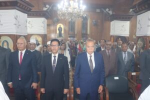 محافظ القليوبية يشهد قداس عيد القيامة المجيد بكنيسة العذراء ببنها