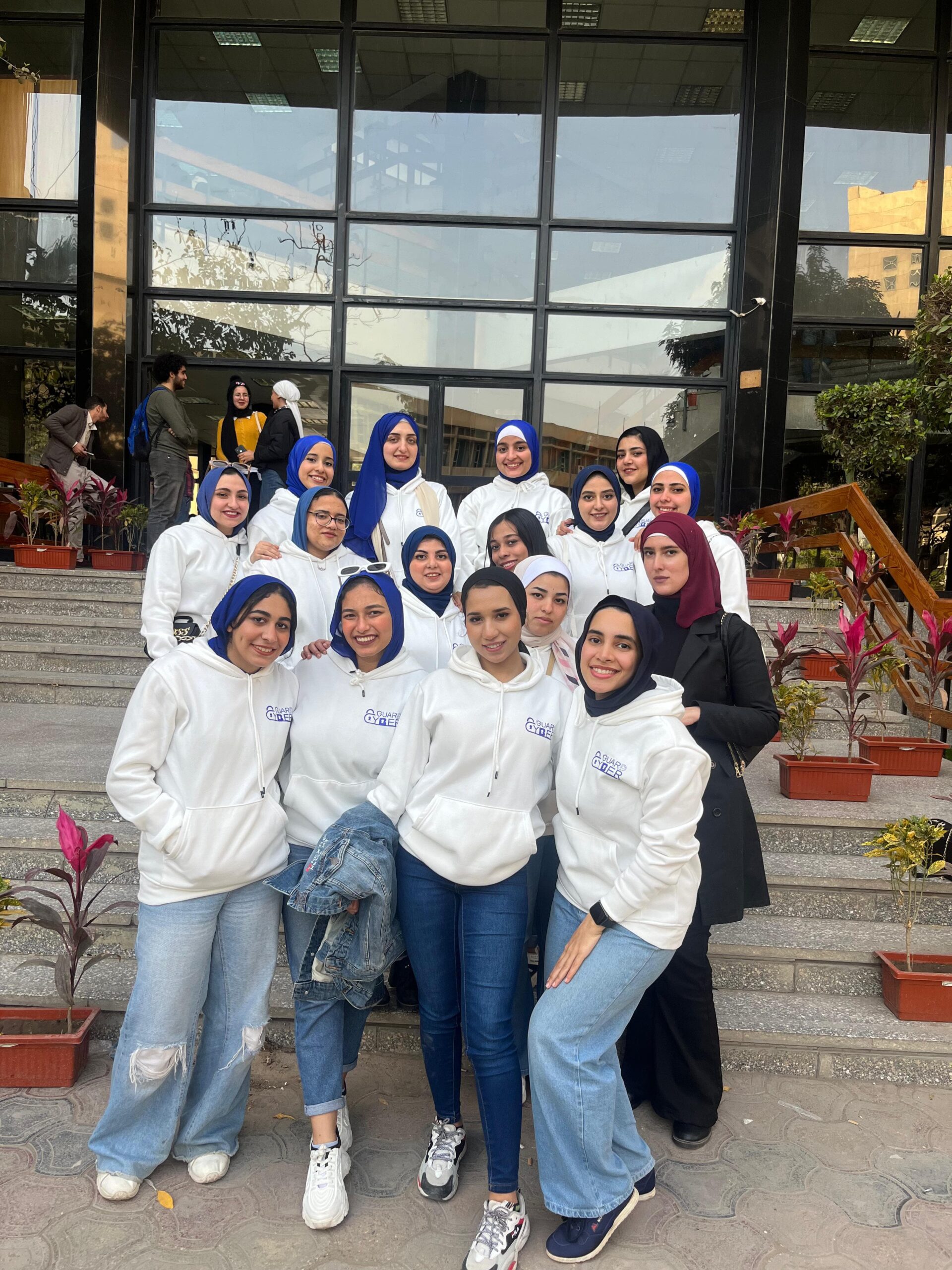 "Cyber Guard".. حملة إجتماعية يطلقها طلاب كلية إعلام جامعة القاهرة للتحزير من الجرائم الإلكترونية "Cyber Guard".. حملة إجتماعية يطلقها طلاب كلية إعلام جامعة القاهرة للتحزير من الجرائم الإلكترونية