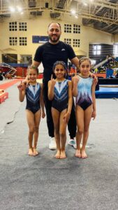 فرشات جمباز الشبان علي منصات التتويج