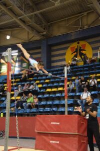 فرشات جمباز الشبان علي منصات التتويج