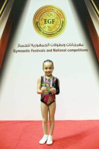 بنت الشبان كرمة أيمن محمد والميدالية الذهبية