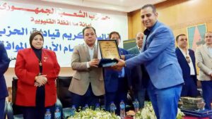 بالصور.. الشعب الجمهورى بالقليوبية يكرم قيادات الحزب بالمحافظة