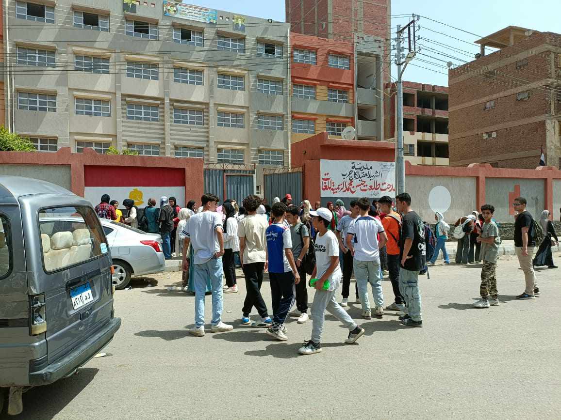 الدراسات الاجتماعية ترسم البهجة على وجوه طلاب الشهادة الإعدادية بالقليوبية ‎