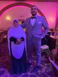 أدارت ظهرها للدنيا وما فيها .. قصة الحاجة "ماجدة" صاحبة أشهر صورة في موسم الحج