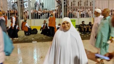 أدارت ظهرها للدنيا وما فيها .. قصة الحاجة "ماجدة" صاحبة أشهر صورة في موسم الحج أدارت ظهرها للدنيا وما فيها .. قصة الحاجة "ماجدة" صاحبة أشهر صورة في موسم الحج