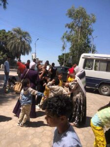 توافد المواطنين على حدائق القناطر للاحتفال بعيد الأضحى (صور)