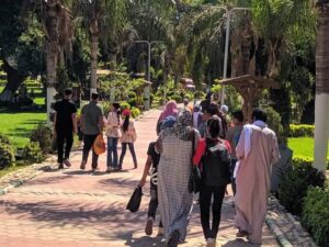 توافد المواطنين على حدائق القناطر للاحتفال بعيد الأضحى (صور)