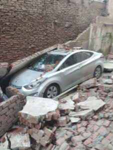 مصرع شخصين في انهيار سور مصنع بالقليوبية (صور)