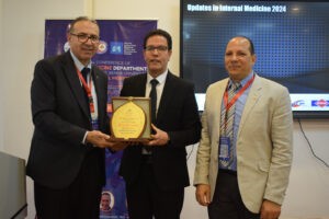 رئيس جامعة بنها يفتتح المؤتمر العلمي السنوي لأمراض الباطنة ببنها (صور)