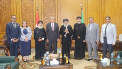 محافظ القليوبية يستقبل وفد كنسي لتقديم التهنئة بعيد الأضحى المبارك