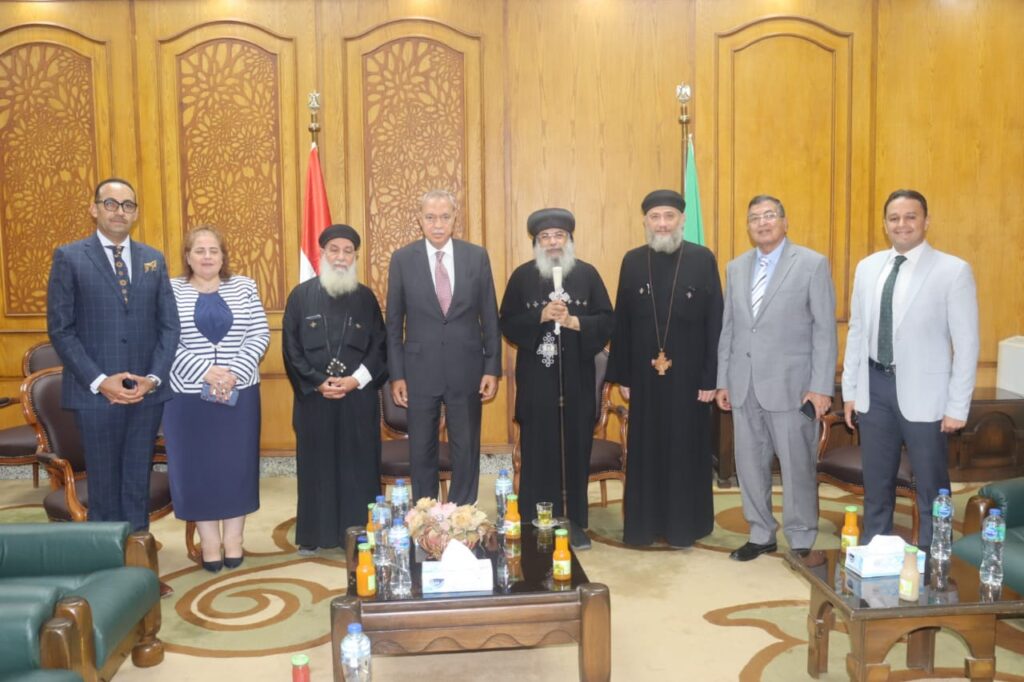 محافظ القليوبية يستقبل وفد كنسي لتقديم التهنئة بعيد الأضحى المبارك