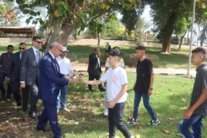 محافظ القليوبية يتفقد حدائق القناطر الخيرية لتقديم التهنئة للمواطنين بمناسبة عيد الأضحى - صور