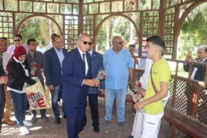 محافظ القليوبية يتفقد حدائق القناطر الخيرية لتقديم التهنئة للمواطنين بمناسبة عيد الأضحى - صور