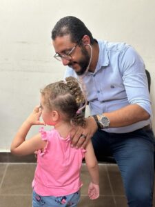 صحه اولادك تهمنا.. الكشف الدوري على السباحين بشبان بنها 