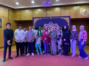 الاحتفال بدأ مبكرا،  شبان بنها تحتفل بعيد الأضحى