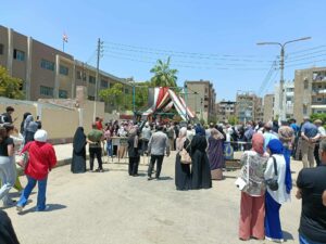 صعب وطويل .. تباين آراء طلاب الثانوية العامة بالقليوبية حول امتحان مادة اللغة العربية - صور