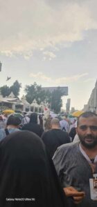 أمطار غزيرة على مشعر مني بالأراضي المقدسة والحجاج يستقبلونها بالتهليل – صور