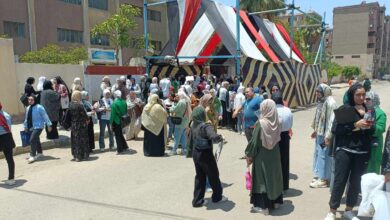 طلاب الثانوية العامة بالقليوبية: امتحان الاقتصاد تضمن بعض النقاط الصعبة